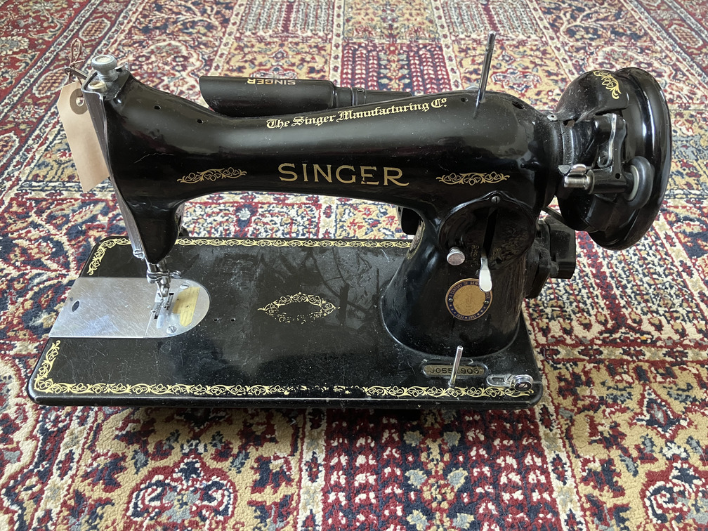 Singer 15-91 main view